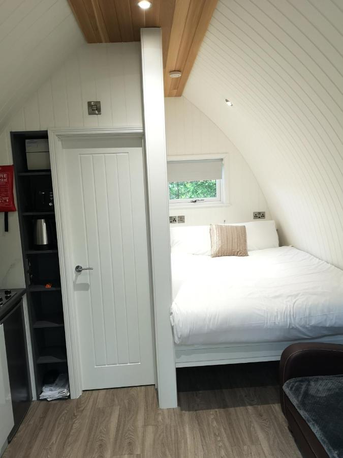The Pod-Hot Tub-Woodland Lodges-St Clears-คาร์มาเทน ภายนอก รูปภาพ