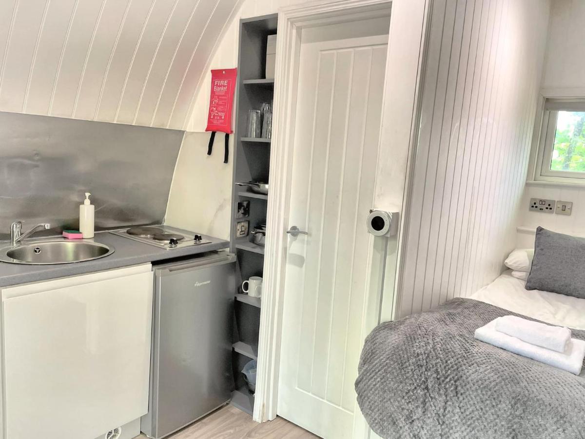 The Pod-Hot Tub-Woodland Lodges-St Clears-คาร์มาเทน ภายนอก รูปภาพ